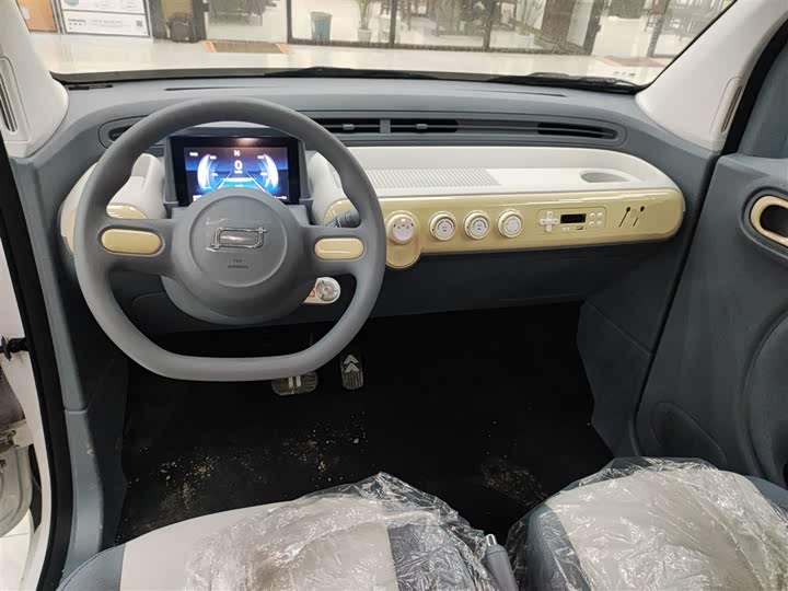 Фото 10 - Bestune Pony