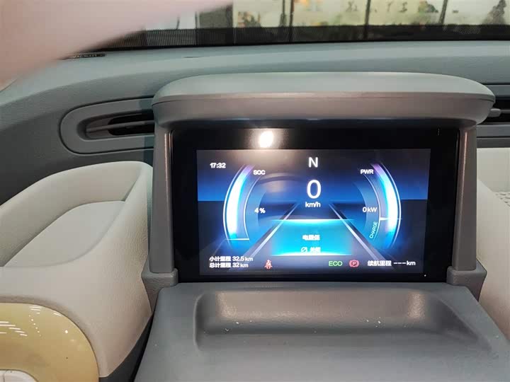 Фото 12 - Bestune Pony