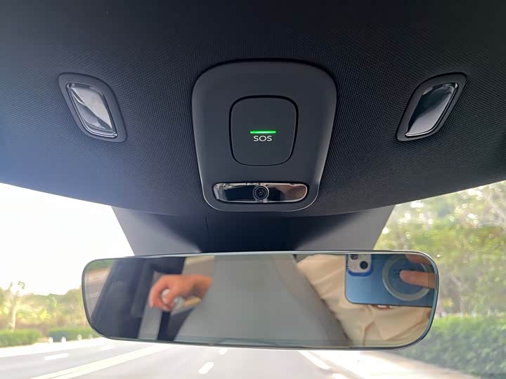 Фото 10 - Nio ET5T