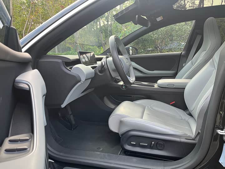 Фото 4 - Nio ET5T