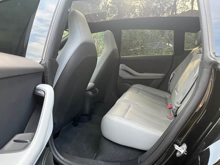 Фото 6 - Nio ET5T