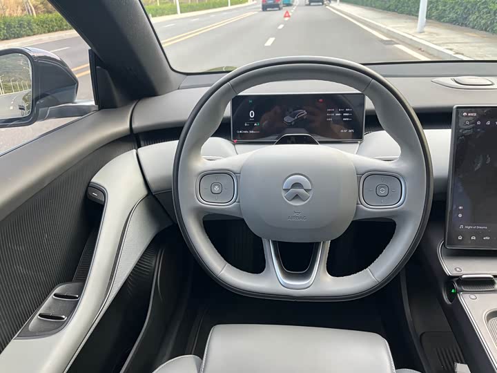 Фото 9 - Nio ET5T