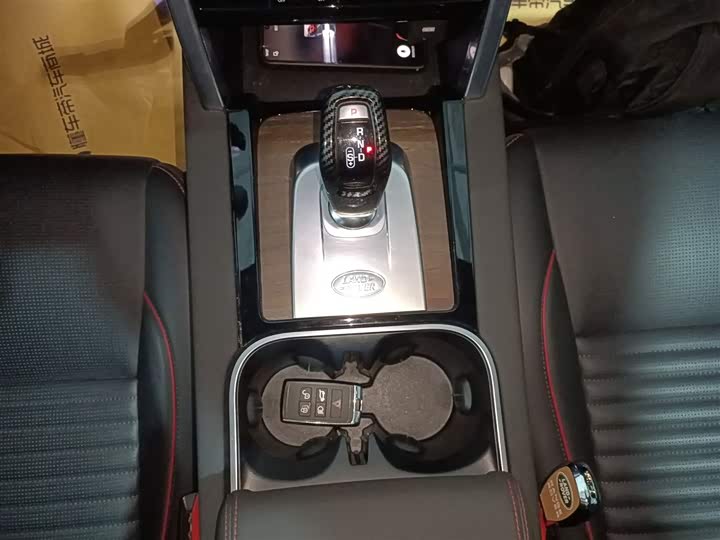 Фото 14 - Land Rover Discovery Sport