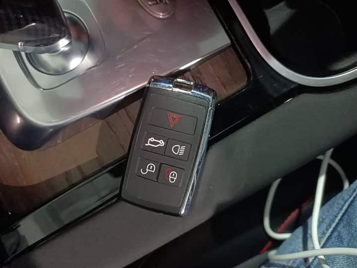 Фото 9 - Land Rover Discovery Sport