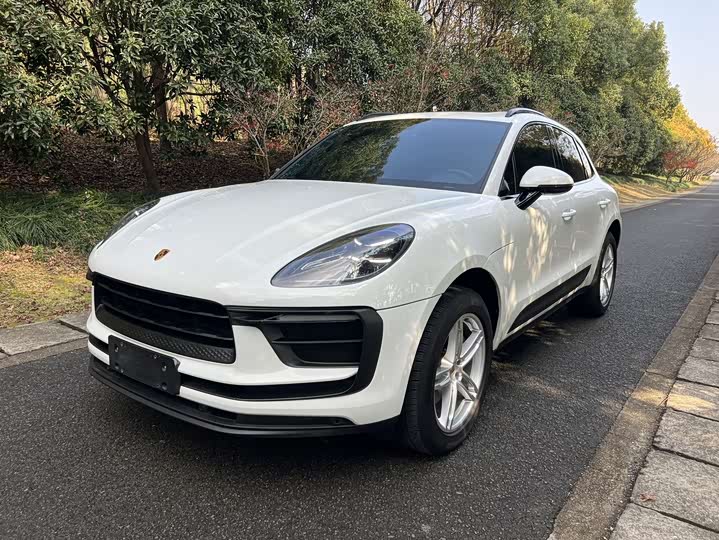 Фото 1 - Porsche Macan