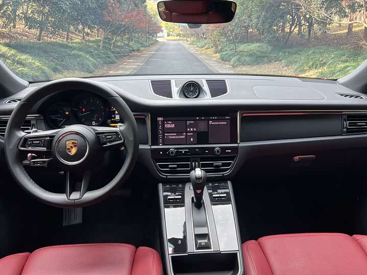 Фото 11 - Porsche Macan