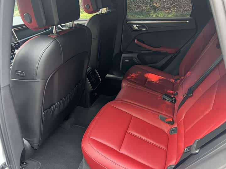 Фото 8 - Porsche Macan