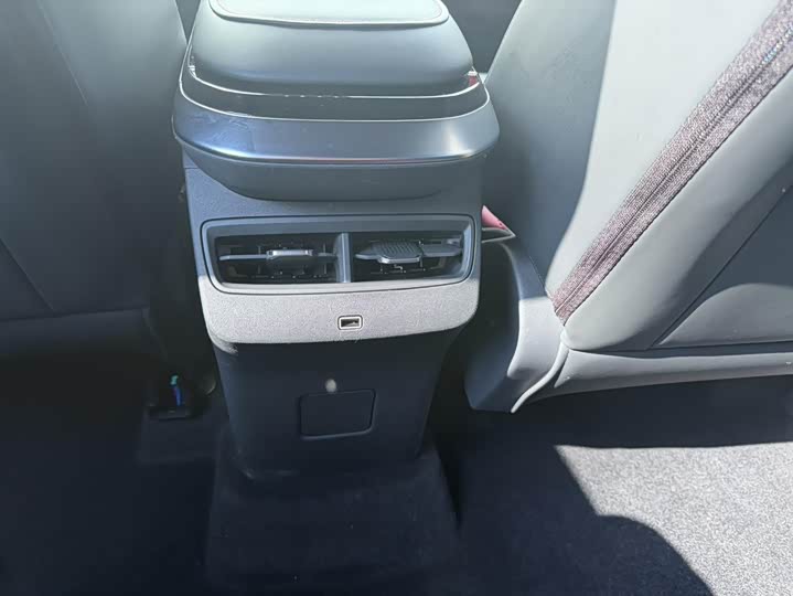 Фото 5 - Jetour Dashing