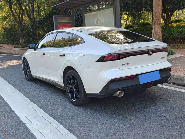 Фото 9 - Changan UNI-V