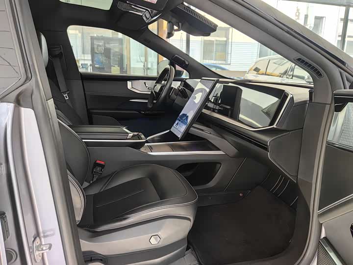 Фото 12 - HiPhi Y