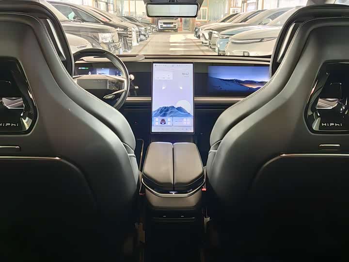 Фото 16 - HiPhi Y