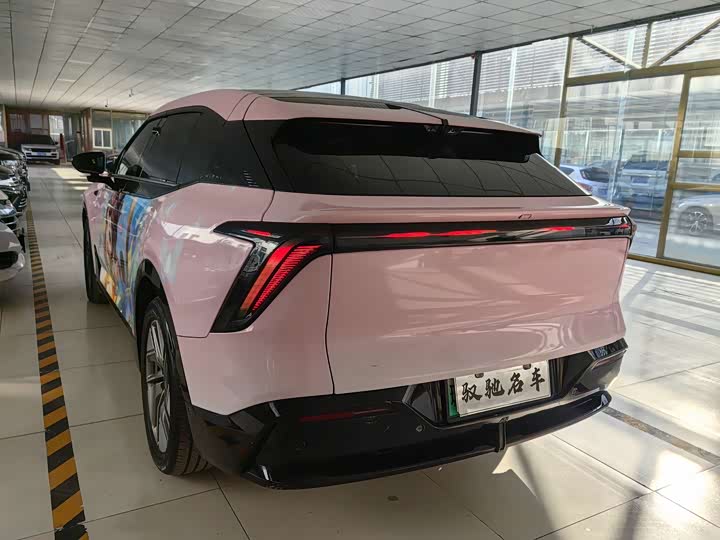 Фото 18 - HiPhi Y