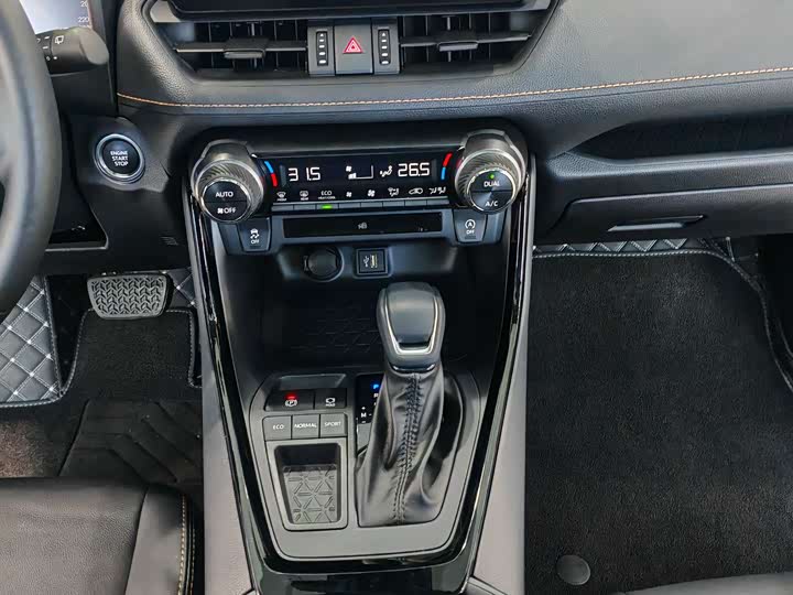 Фото 12 - Toyota Wildlander