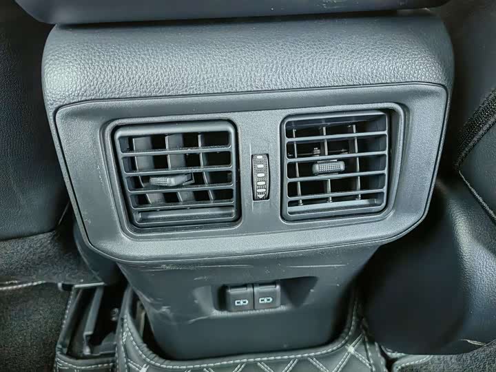 Фото 13 - Toyota Wildlander