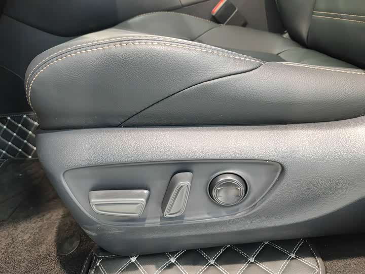 Фото 16 - Toyota Wildlander