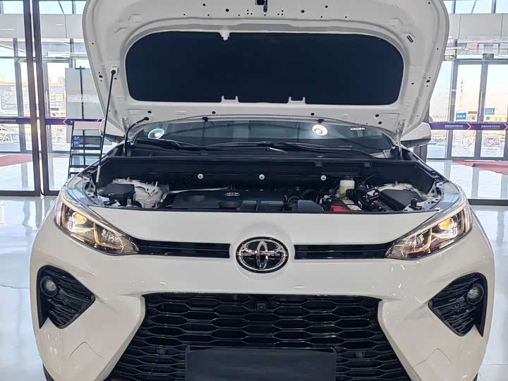 Фото 18 - Toyota Wildlander