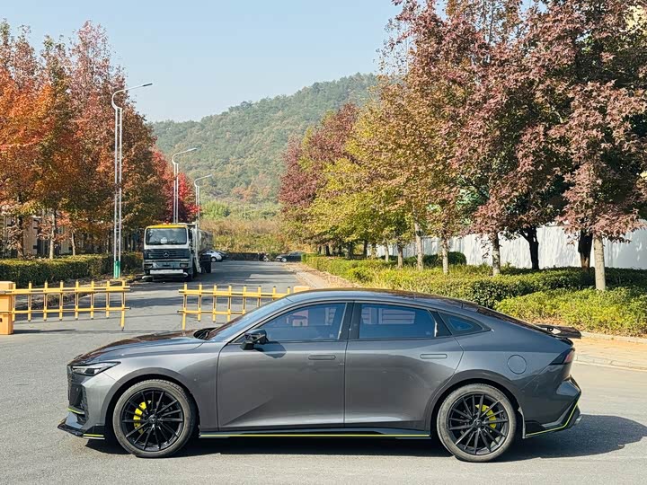 Фото 14 - Changan UNI-V