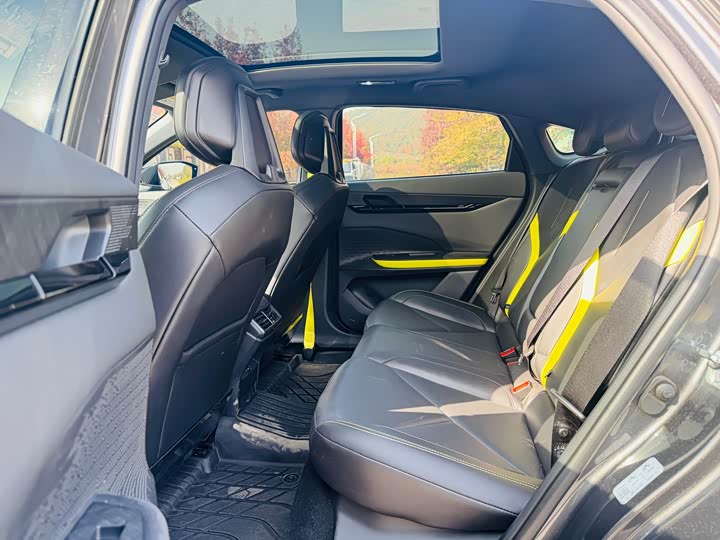 Фото 5 - Changan UNI-V