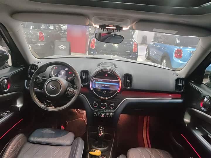 Фото 10 - Mini Countryman