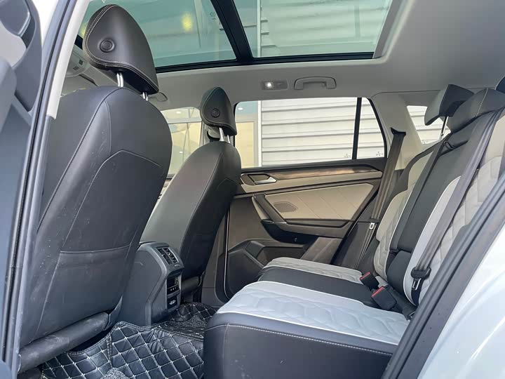 Фото 10 - Volkswagen Tayron