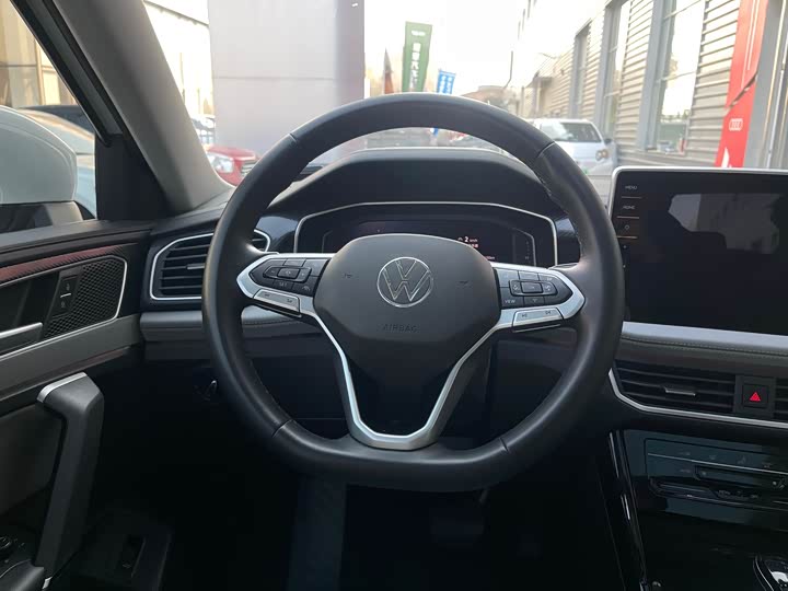 Фото 11 - Volkswagen Tayron