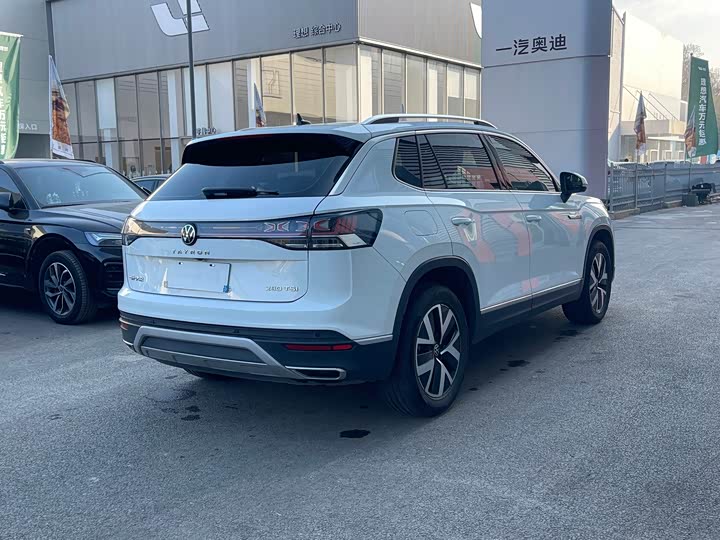 Фото 16 - Volkswagen Tayron