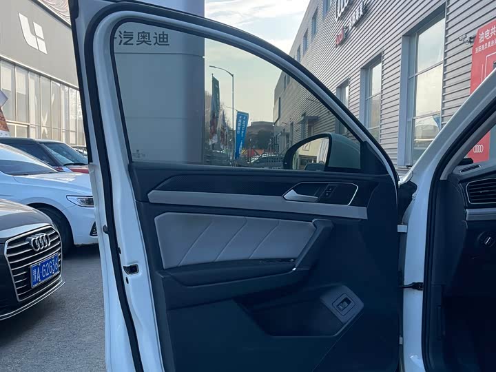 Фото 5 - Volkswagen Tayron