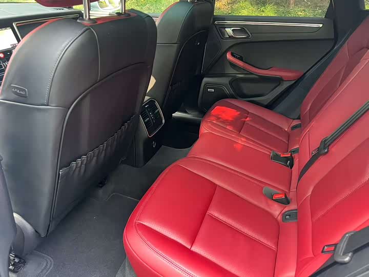 Фото 8 - Porsche Macan