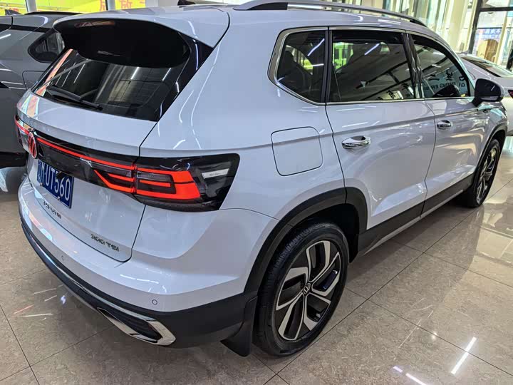 Фото 3 - Volkswagen Tharu