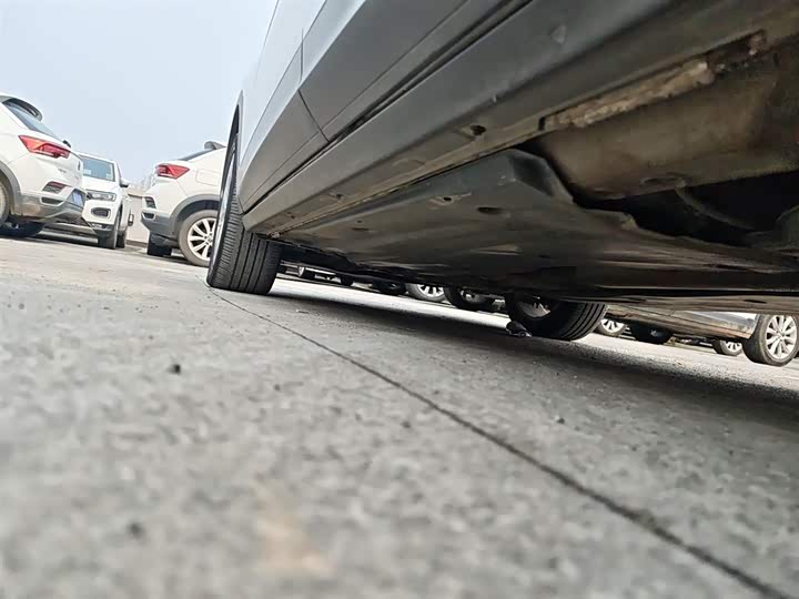 Фото 17 - Volkswagen T-Roc