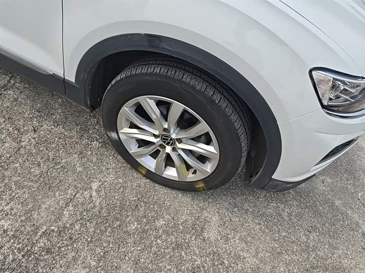 Фото 30 - Volkswagen T-Roc