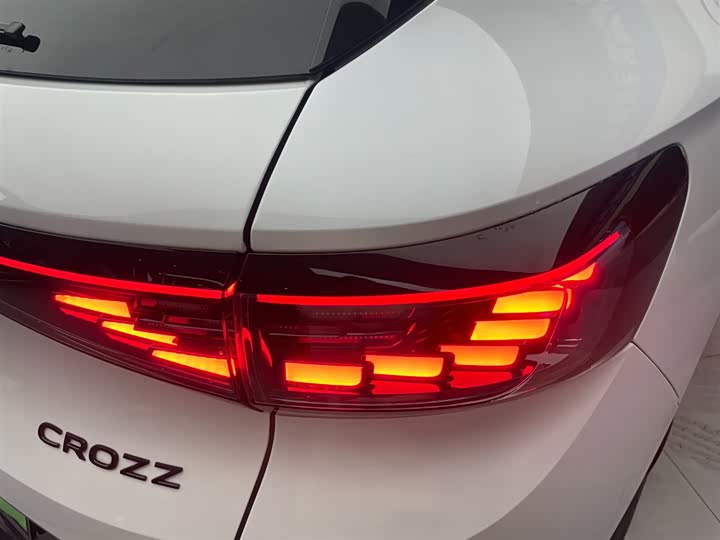 Фото 12 - Volkswagen ID.4 Crozz