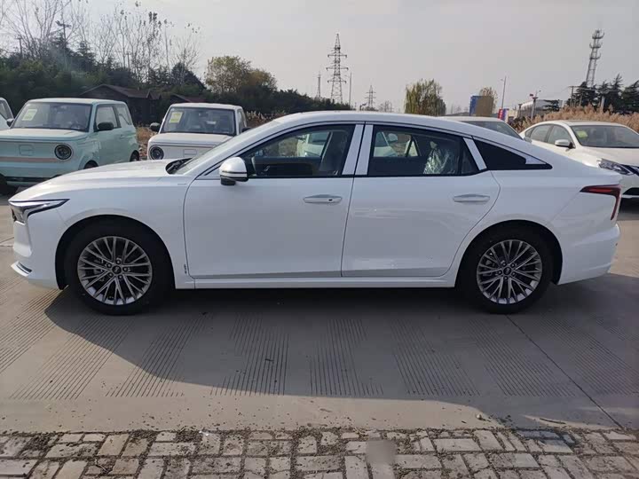 Фото 5 - Bestune B70