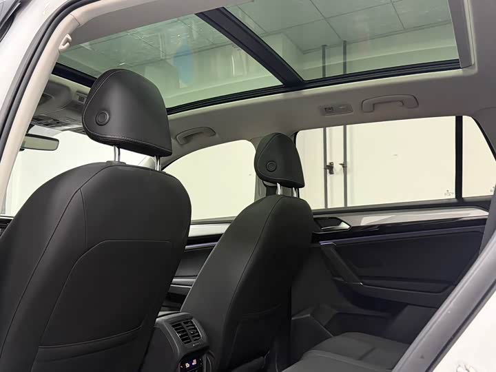 Фото 20 - Volkswagen Tayron