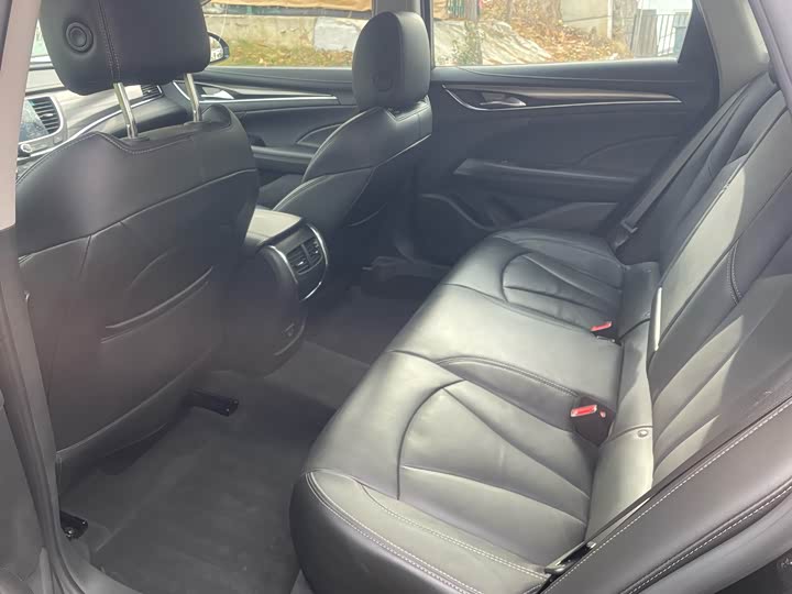 Фото 8 - Buick LaCrosse