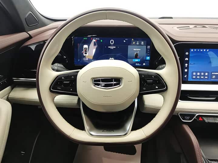 Фото 15 - Geely Monjaro