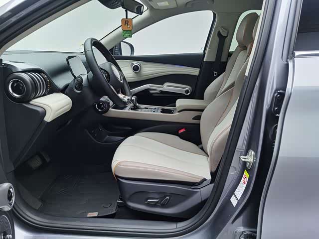 Фото 12 - BYD Yuan Plus