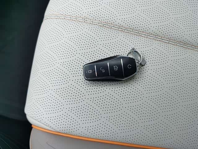 Фото 13 - BYD Yuan Plus