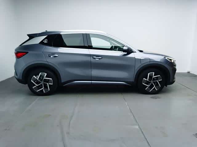 Фото 15 - BYD Yuan Plus