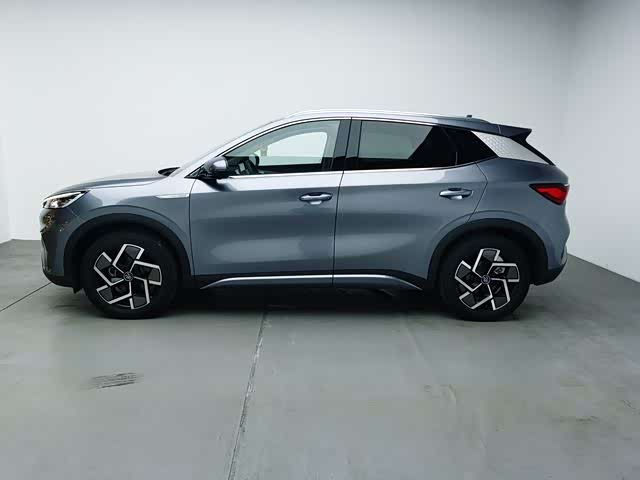 Фото 16 - BYD Yuan Plus