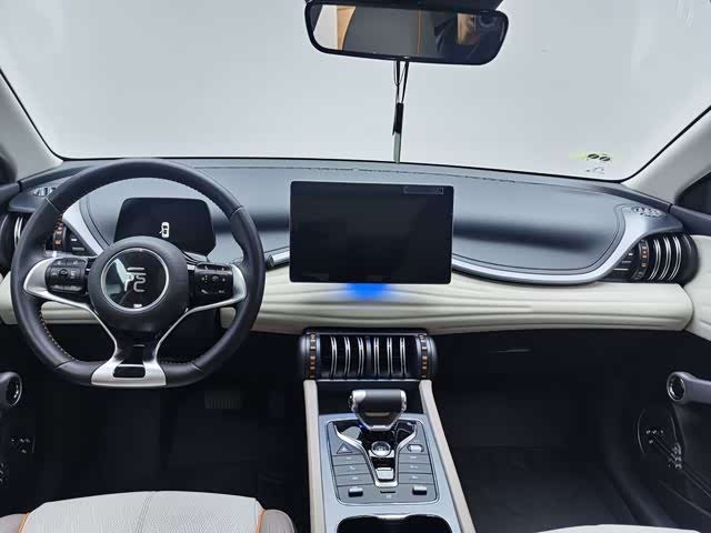 Фото 17 - BYD Yuan Plus