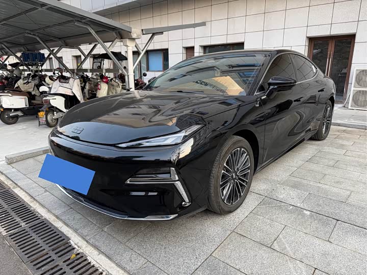 Фото 1 - Geely Galaxy Starshine 8 EM-i