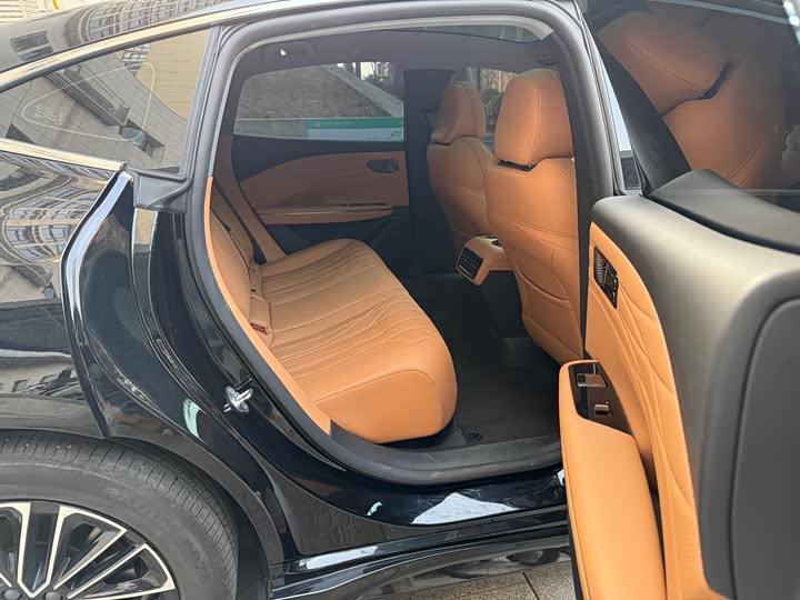 Фото 10 - Geely Galaxy Starshine 8 EM-i