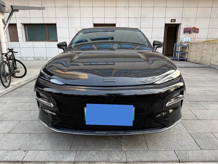 Фото 2 - Geely Galaxy Starshine 8 EM-i