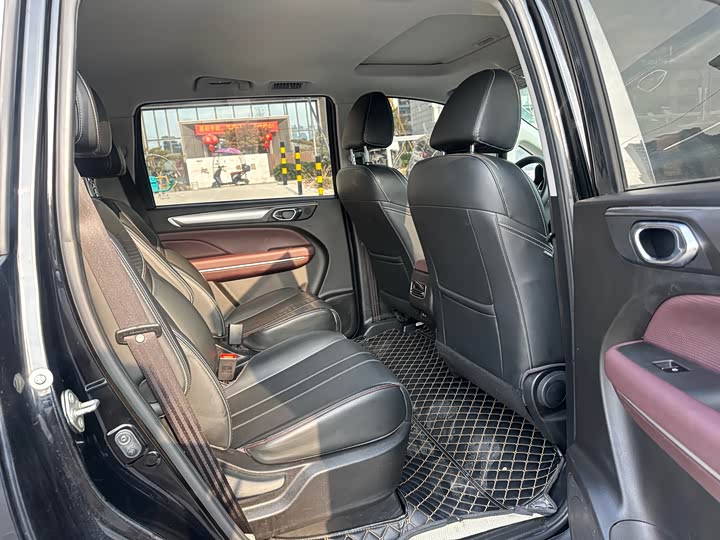 Фото 11 - GAC Trumpchi M6