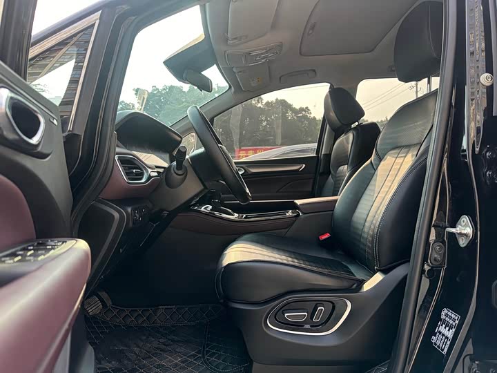 Фото 4 - GAC Trumpchi M6