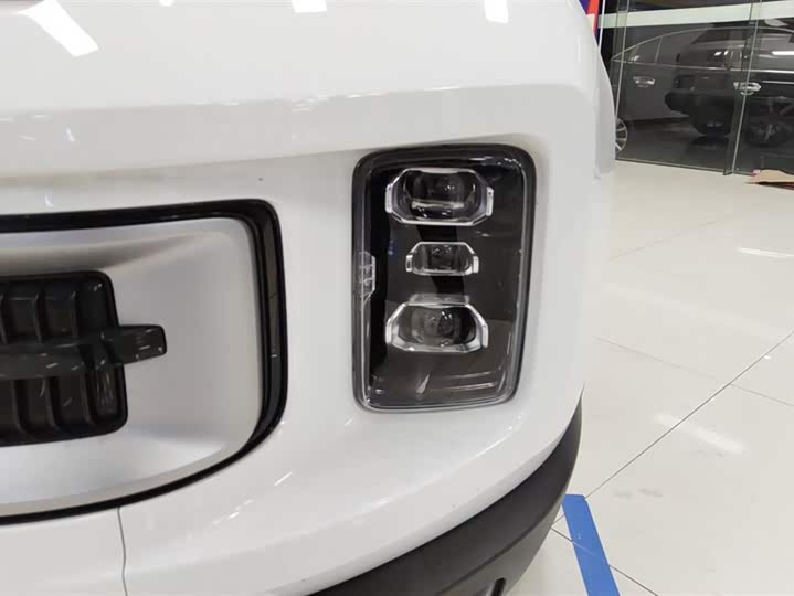 Фото 5 - Geely Icon