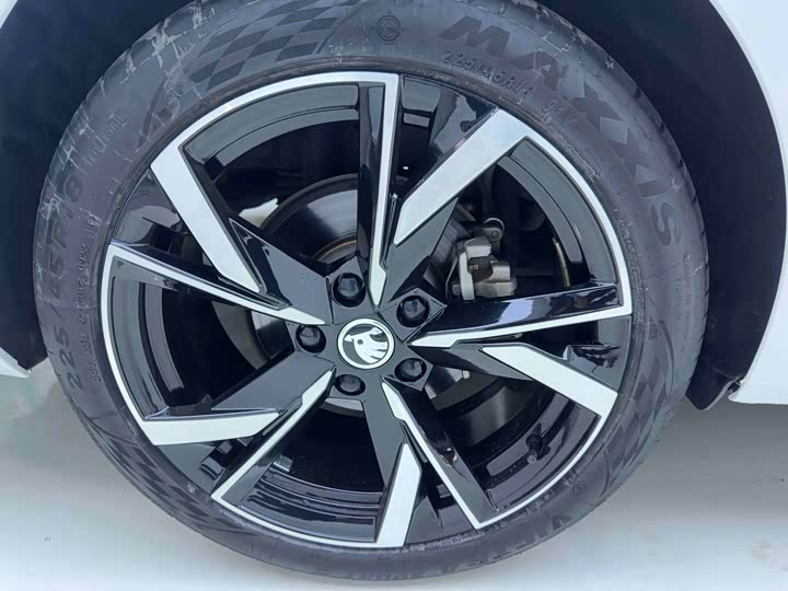 Фото 23 - Skoda Octavia Pro