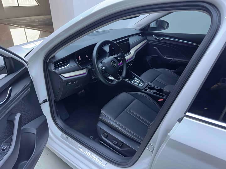 Фото 9 - Skoda Octavia Pro