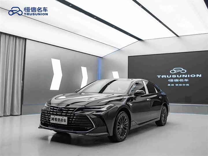 Фото 1 - Toyota Avalon